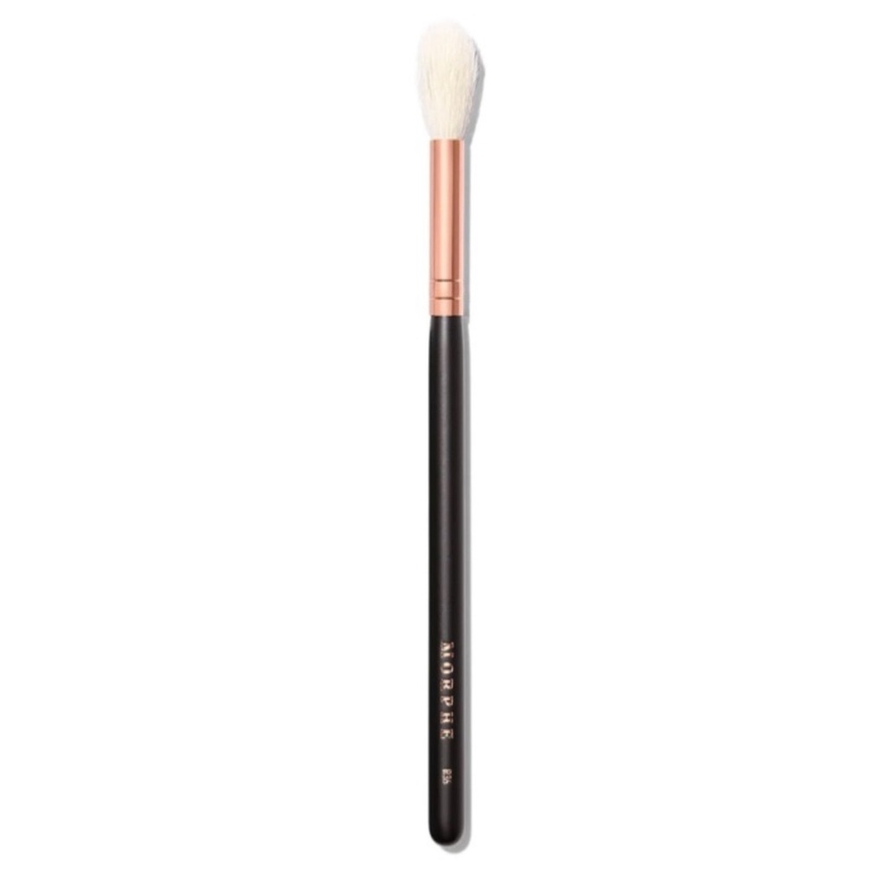 NIB Morphe Cosmetics R36 Pointed Highlight Brush - Rose Gold